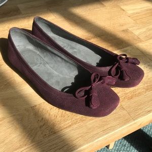 Stuart Weitzman Flats with bow eggplant 8.5